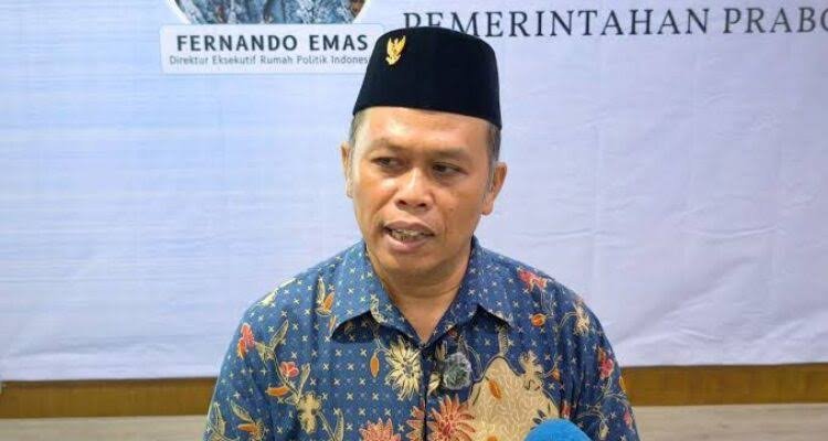 Direktur Rumah Politik Indonesia Fernando Emas