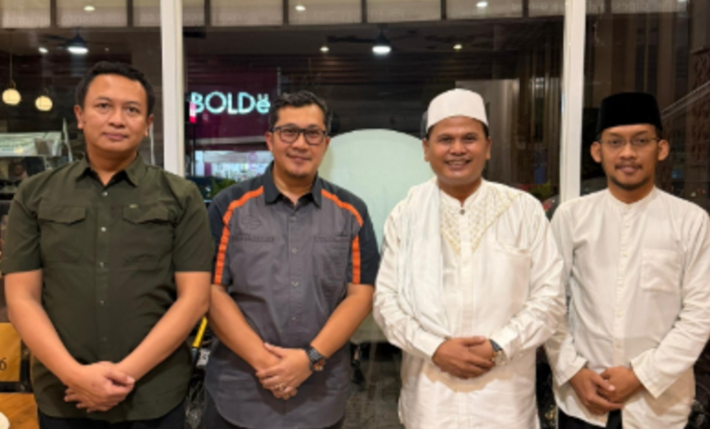 H. Khaeroni Ketua DKM Masjid Agung Ats Tsauroh Serang